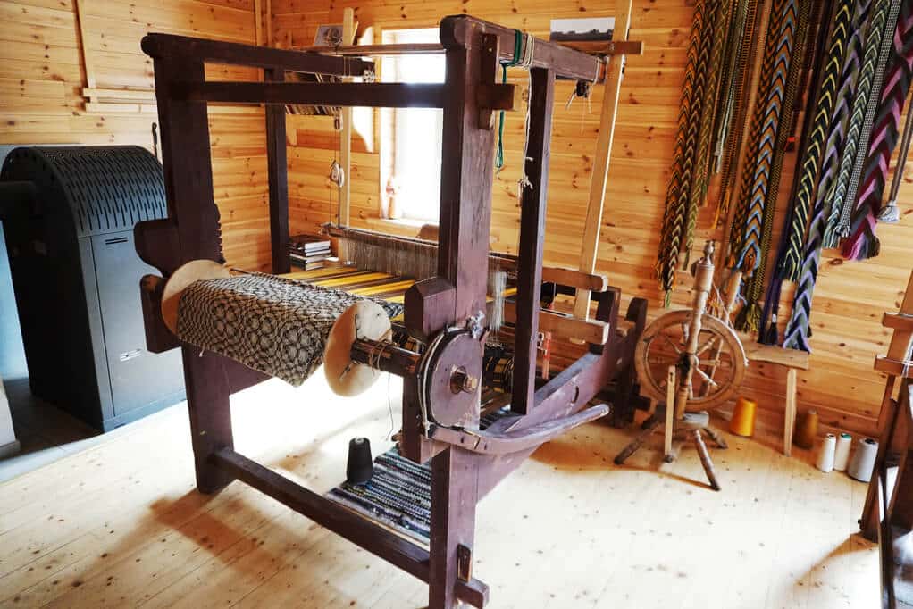 jacquard weaving machine